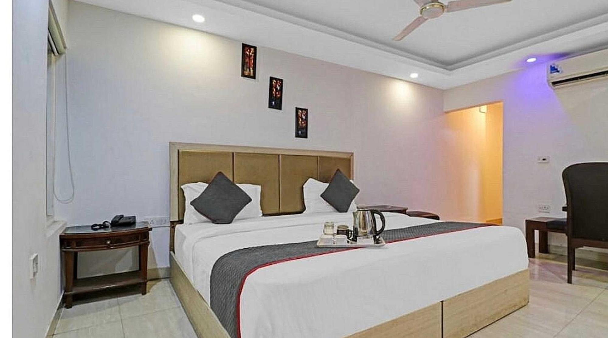 Super Hotel O Mahal Νέο Δελχί Εξωτερικό φωτογραφία