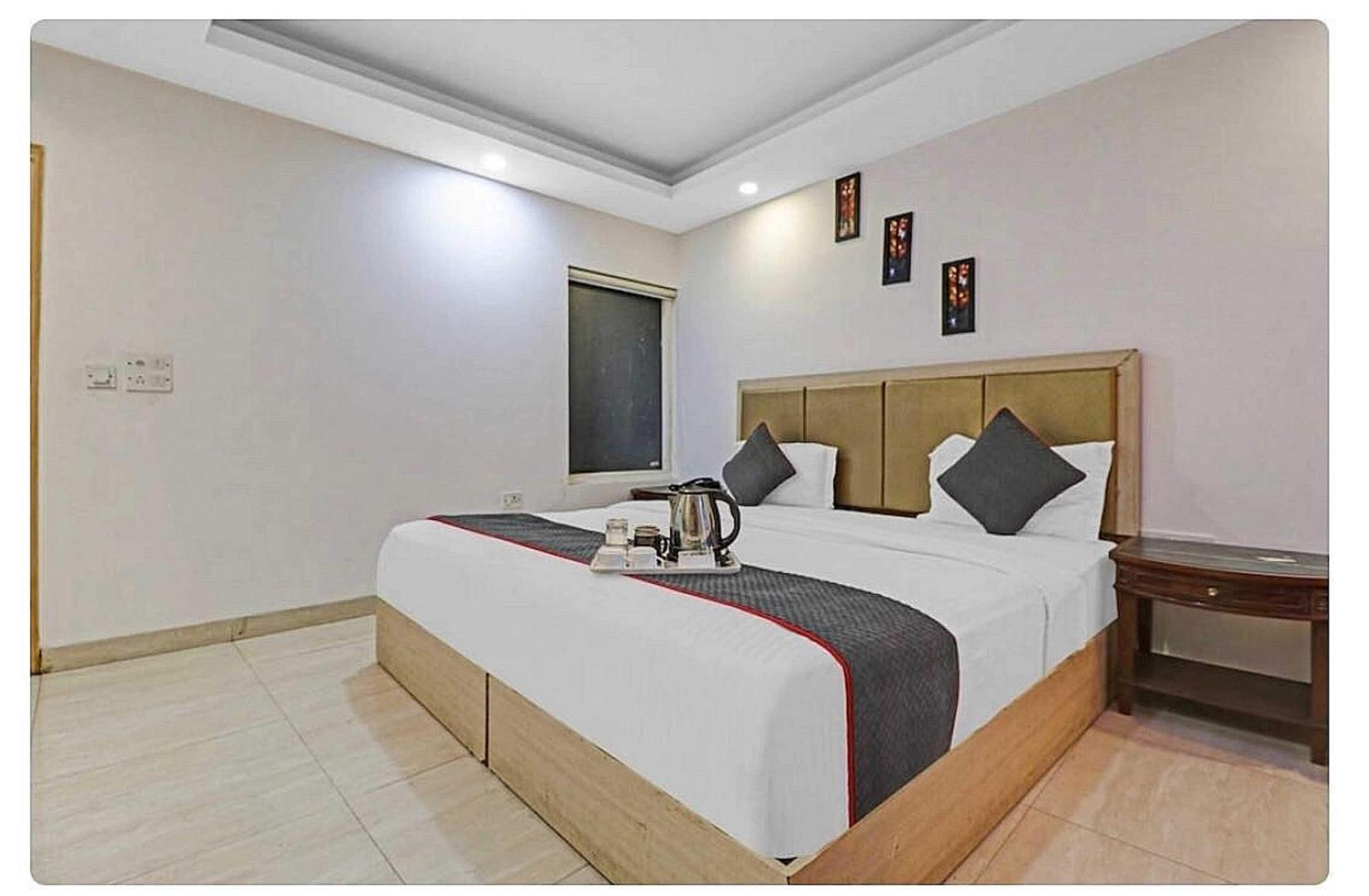 Super Hotel O Mahal Νέο Δελχί Εξωτερικό φωτογραφία