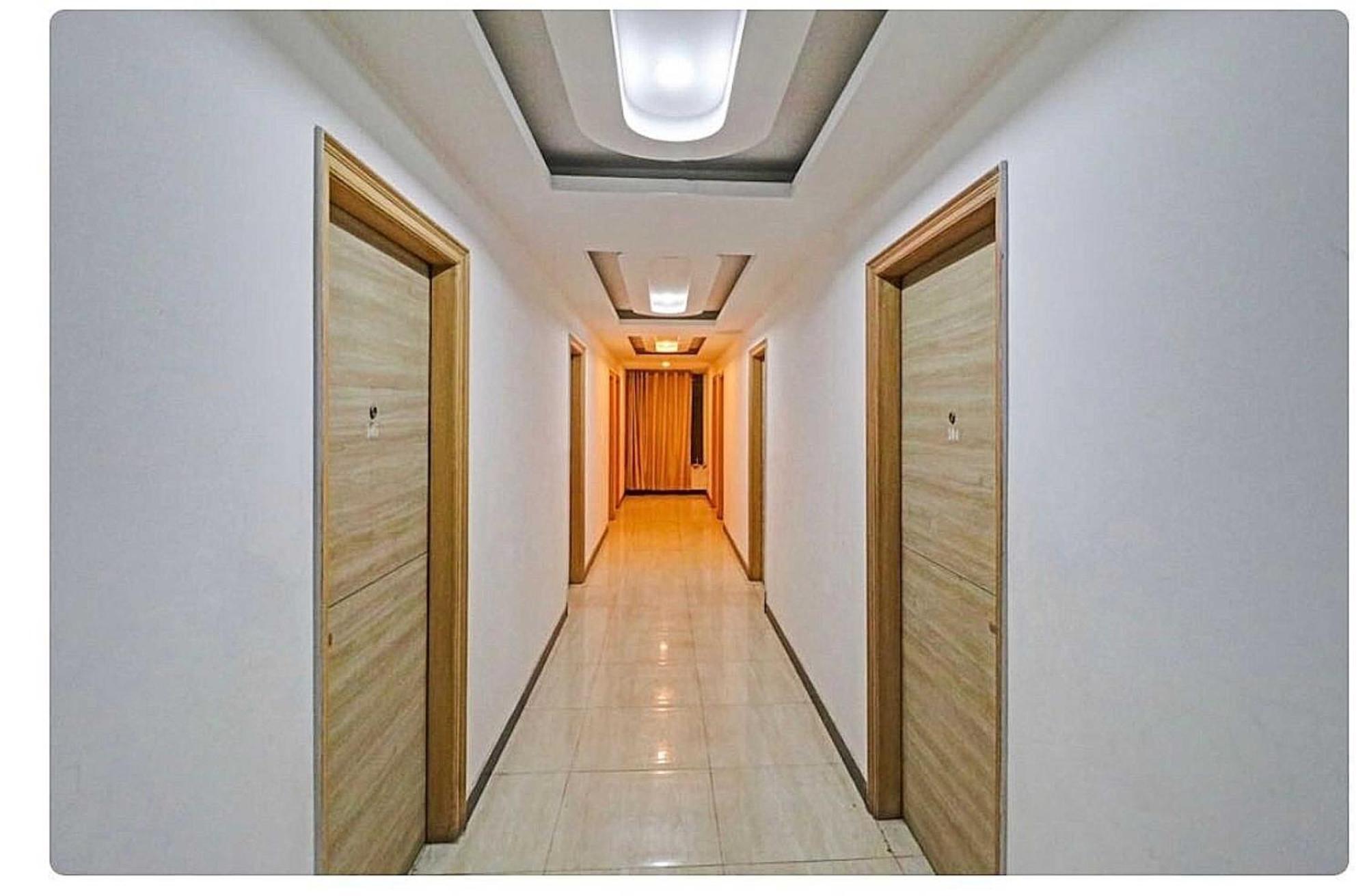 Super Hotel O Mahal Νέο Δελχί Εξωτερικό φωτογραφία