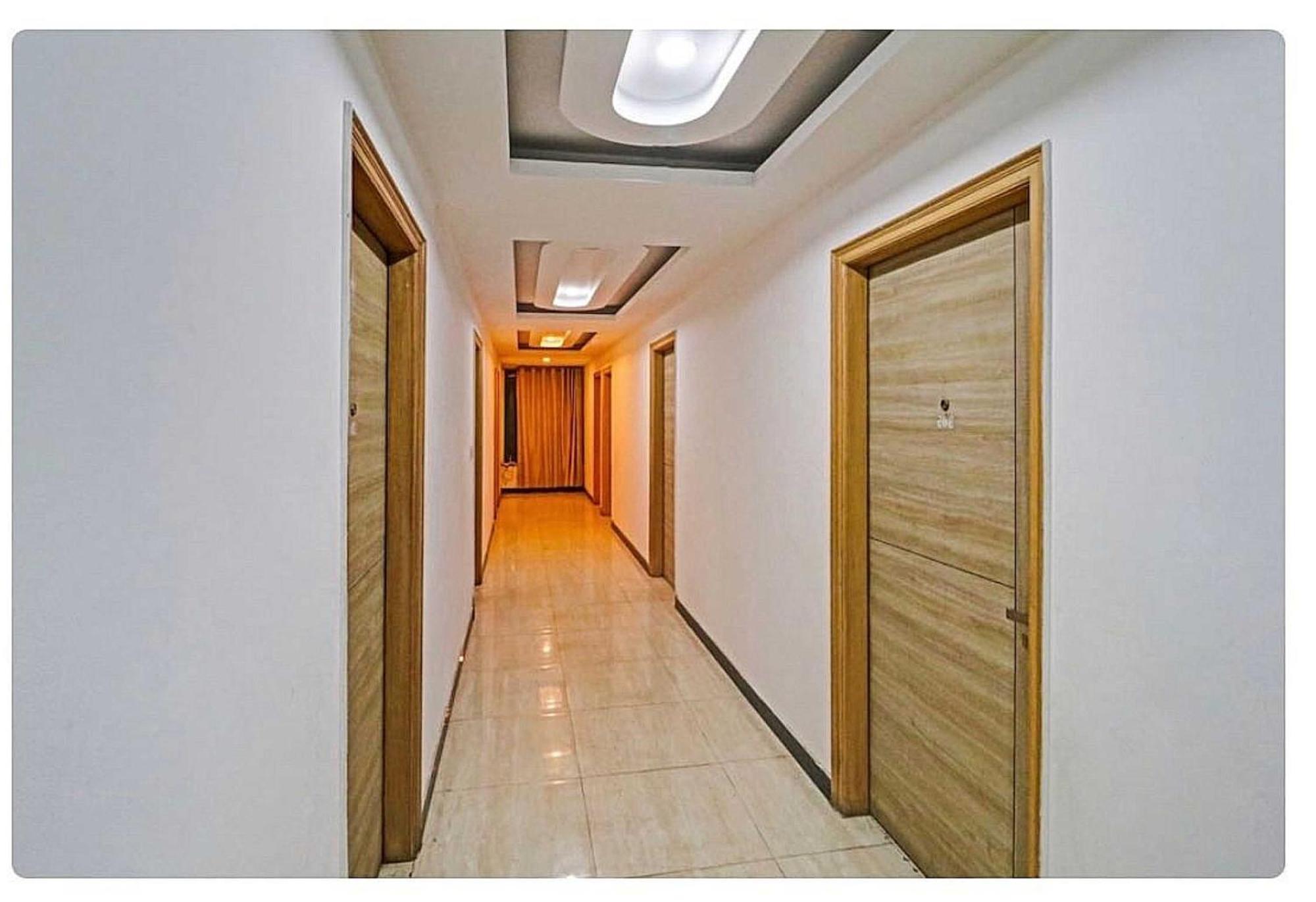 Super Hotel O Mahal Νέο Δελχί Εξωτερικό φωτογραφία