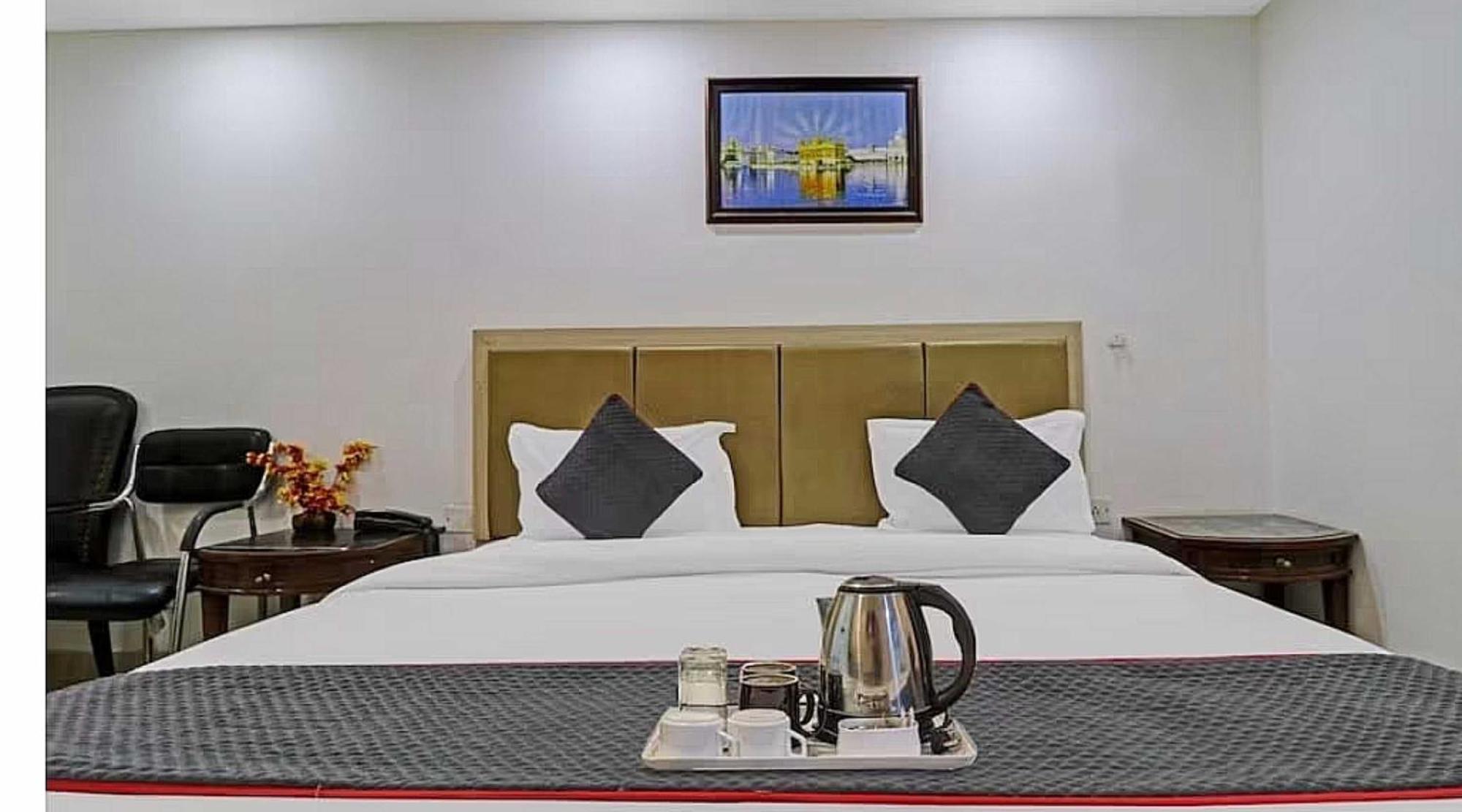 Super Hotel O Mahal Νέο Δελχί Εξωτερικό φωτογραφία