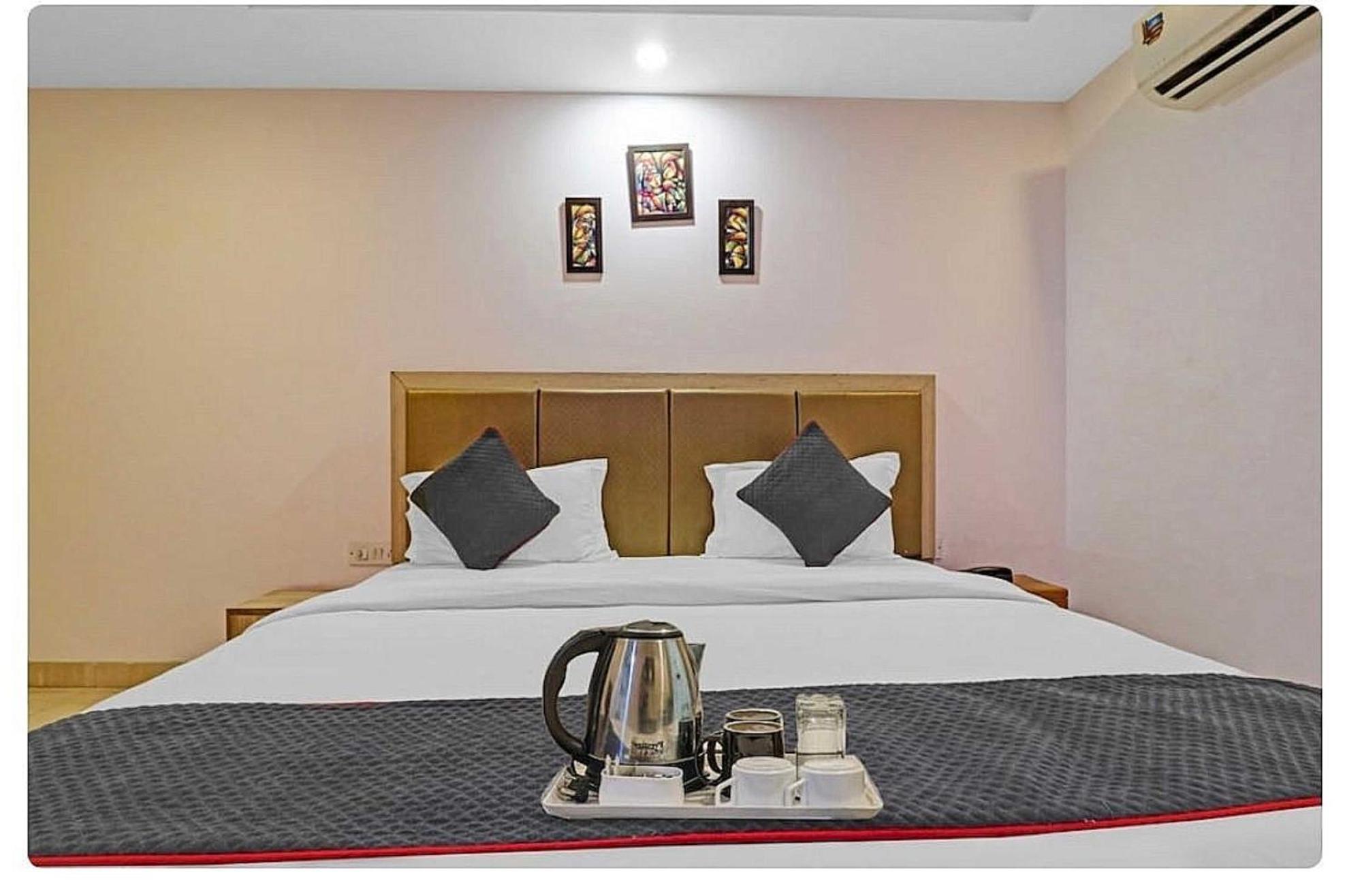 Super Hotel O Mahal Νέο Δελχί Εξωτερικό φωτογραφία