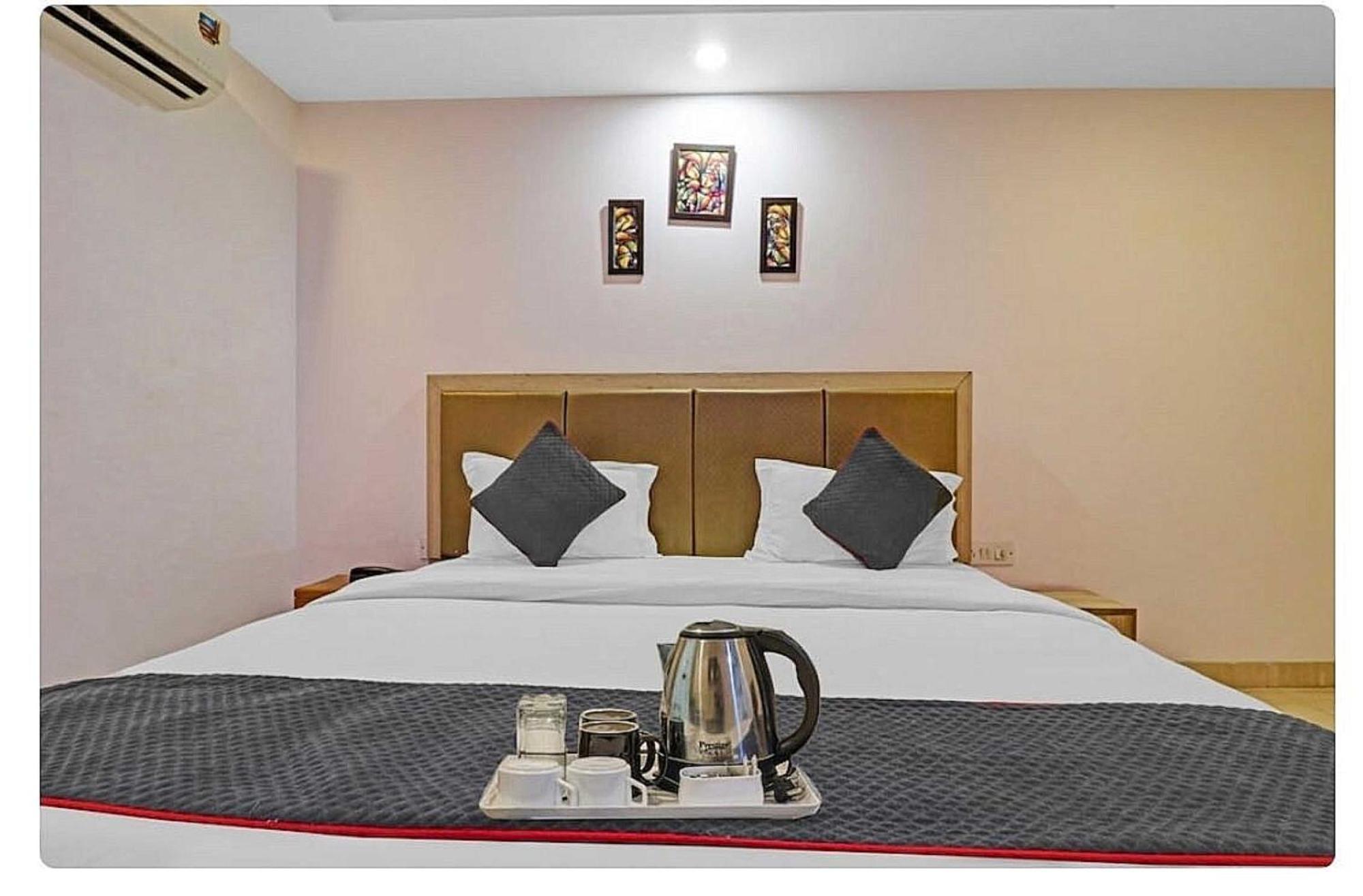 Super Hotel O Mahal Νέο Δελχί Εξωτερικό φωτογραφία