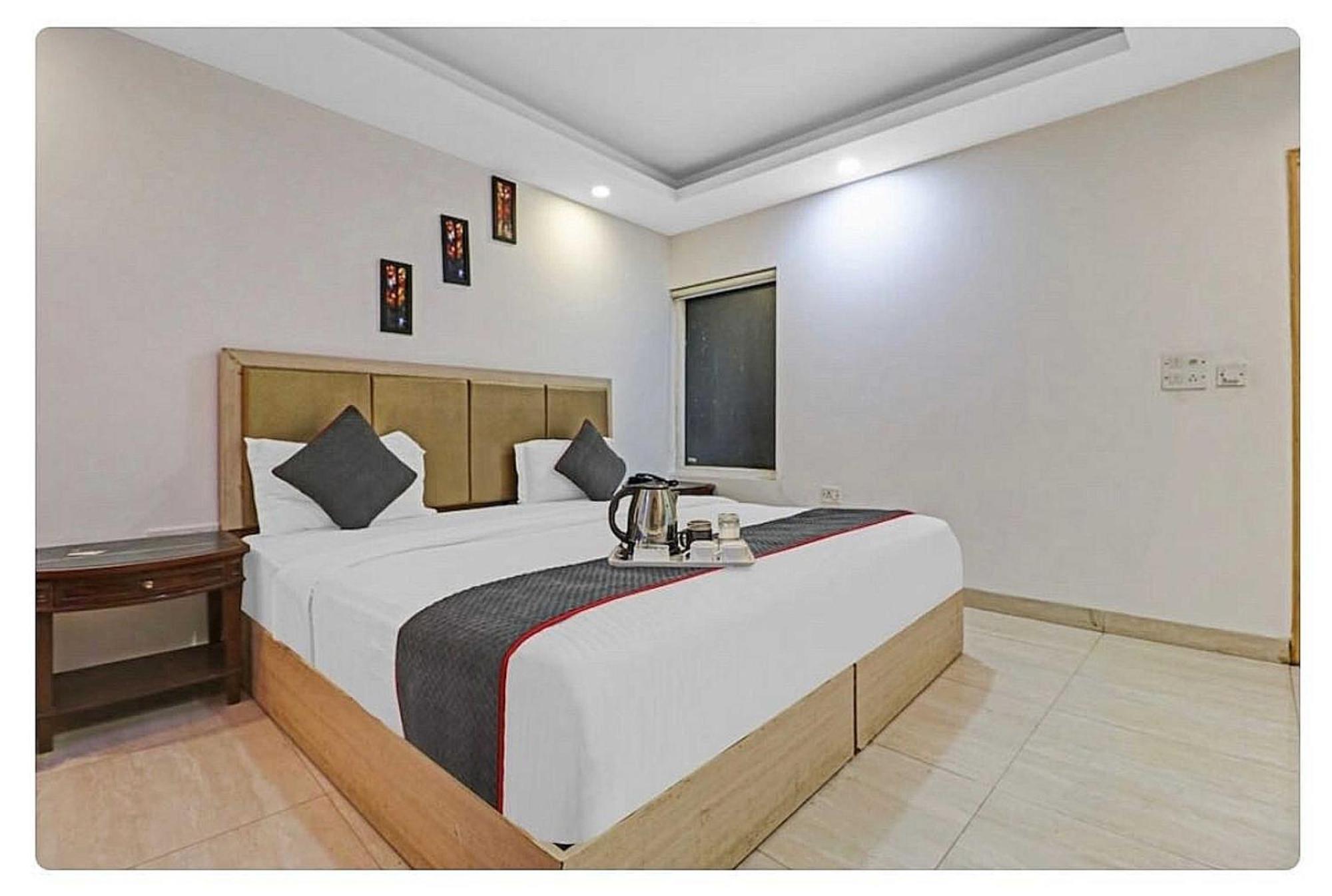 Super Hotel O Mahal Νέο Δελχί Εξωτερικό φωτογραφία