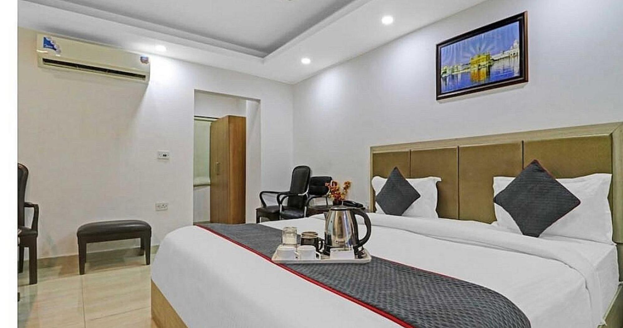 Super Hotel O Mahal Νέο Δελχί Εξωτερικό φωτογραφία