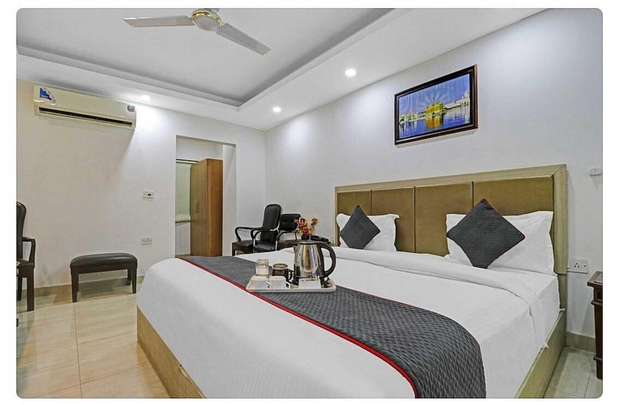 Super Hotel O Mahal Νέο Δελχί Εξωτερικό φωτογραφία
